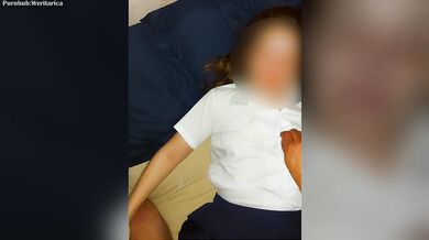 Mi linda hijastra conmigo en la noche a solas, casero part1
