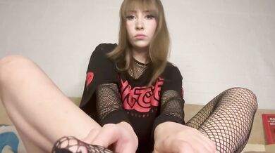 Girlfriend teases you with her sweet feet, makes you jerk off and cum