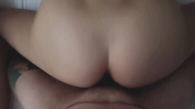 I fuck this Russian slut in an amateur video and forbid her to cum, but she cums and asks for more