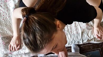 Gave a present to my GF, and she gave me a blowjob