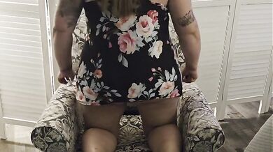 Shy, Thick Girl Gives Slow Dance and Tease