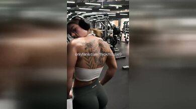 18yo Gangbang Slip Caught on TikTok Live Fail