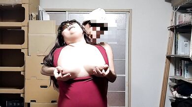 ぽっちゃり熟女妻の巨乳を弄ぶ