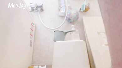 Fucking a Dildo until I squirt