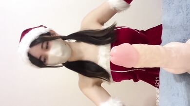 エロサンタが手コキをプレゼント(素人個人撮影/巨乳/デカ尻/美女/可愛い/日本人OL/スマホ自撮り/Japanese/asian
