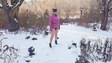 MY Mommy Shovels Snow with Her BIG Tits Swinging and Juicy Ass Out on a Snowy Day