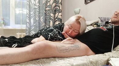 evening blowjob from stepmom and cum swallowing