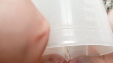 A very long pee almost 700 ml