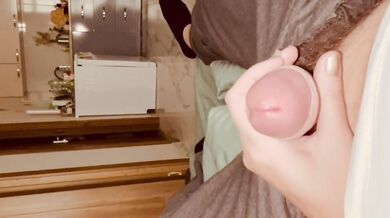 Сводная сестра подрочила мне член, пришлось трахнуть её раком!