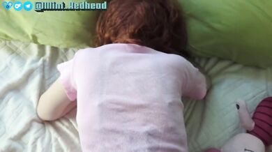 Fucked Mini Redhead hus i Barbi'es pyjamas