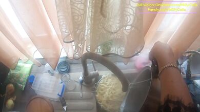 Sexy Neighbor Visit – Deepthroat, Cum on Tits & Slutty Kitchen Fun