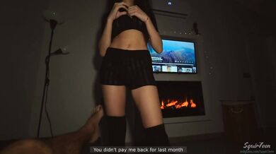 Horny teen roommate knows how to negotiate and squirt