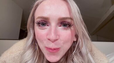 Curing Your Stress With A Submissive BJ