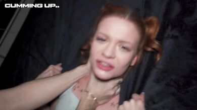 THE FLOOR IS SQUIRT - She Couldn´t Stop Cumming - Mia Stone