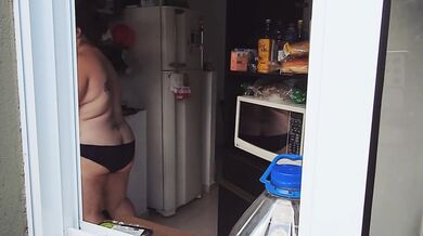Finally caught my neighbor fully naked