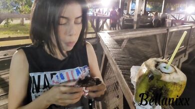 I asked a stranger to record me and I ended up showing him my new toy - Bellanixx