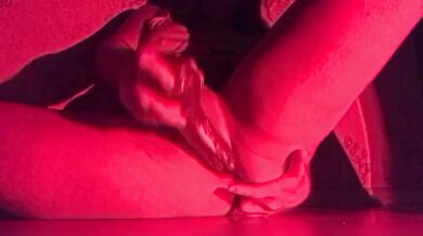 TEEN ANAL / PUSSY MASTURBATION WITH HUGE DILDO NEIN LIGHTS