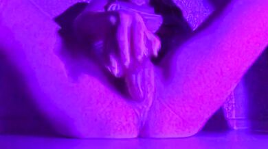 TEEN ANAL / PUSSY MASTURBATION WITH HUGE DILDO NEIN LIGHTS