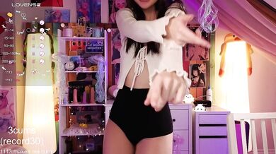 shy girl cums online
