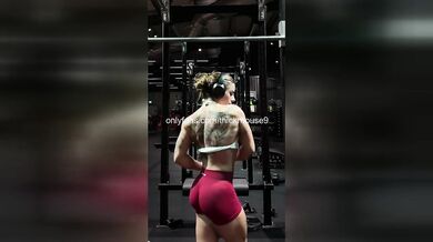 TikTok Live Squat Rack Orgy: Muscle Girl Gaped Wide