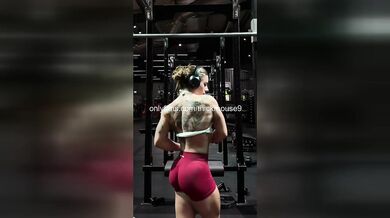 TikTok Live Squat Rack Orgy: Muscle Girl Gaped Wide