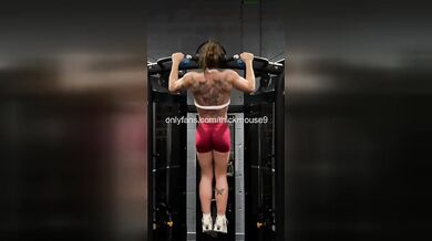 TikTok Live Squat Rack Orgy: Muscle Girl Gaped Wide