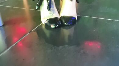 Latex foot fetish Katerina Piglet