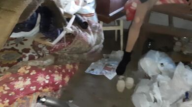 Swollen wet pussy flows and cums in an abandoned place - IkaSmokS