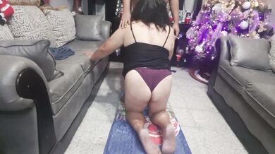 Deliciosa mamada de polla de culona madura de 70
