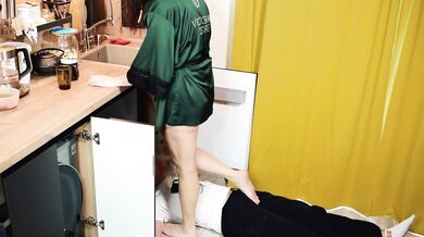 Cheating wife asked the plumber to fix her leak while her husband was working