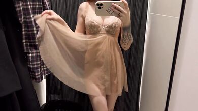 (Under a Skirt Without Panties) A Beautiful Stranger with Big Boobs tries to Sexy Underwear