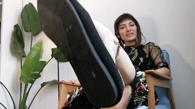 the mistress humiliates her customer