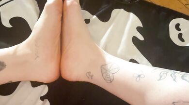Freaky Tattooed Girl Plays With Her Dirty Feet