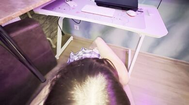 She couldn't pay for my work, so I fucked her and filled her ass with cum