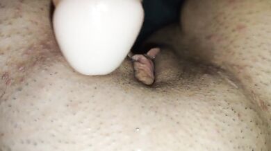 Close-up video young pussy