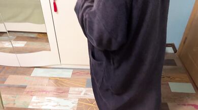 Cali masturbates and after she is already satisfied she gets dressed for work