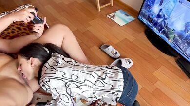 I tongue fuck her while she fucks injustice players - Lesbian_illusion