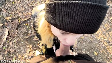Amateur couple Amateur couple A college student who loves to give blowjobs gives a blowjob in the ba