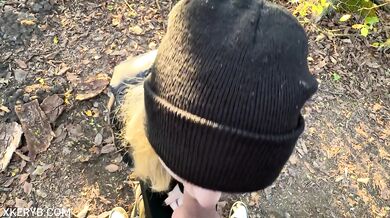 Amateur couple Amateur couple A college student who loves to give blowjobs gives a blowjob in the ba