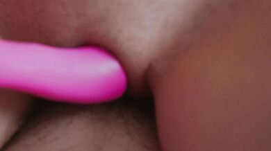 My wife straddled cock vibrator to clit