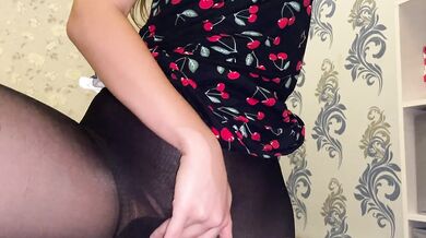 Tight pussy masturbation