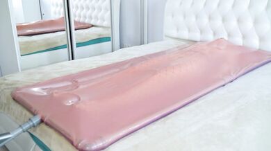 latex vacbed vacuum rubber Katerina Piglet
