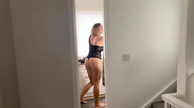 Mommy stuck in dressing room