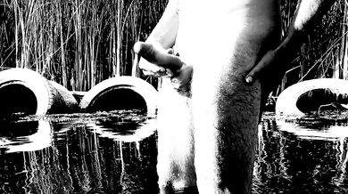Cumshoting in the fresh air is great!