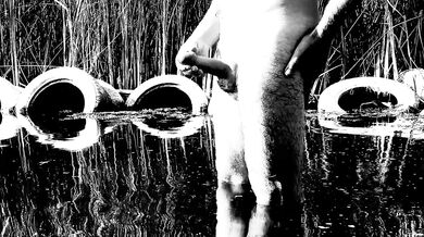 Cumshoting in the fresh air is great!