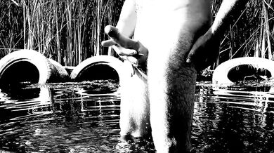 Cumshoting in the fresh air is great!