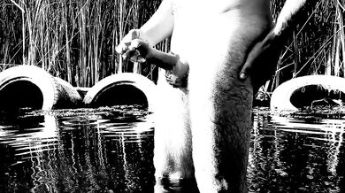 Cumshoting in the fresh air is great!
