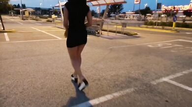 She goes shopping and stays naked in the parking lot