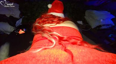 STEPMOMS Christmas Present made me CUM in 3 Minutes