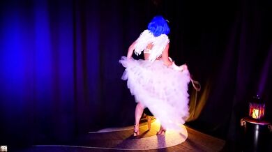 A dance show at the bar where Kitty, the sexy waitress, works makes me want to take off my panties (TRAILER "NEW SHADOW'S YEAR " VIDEO)